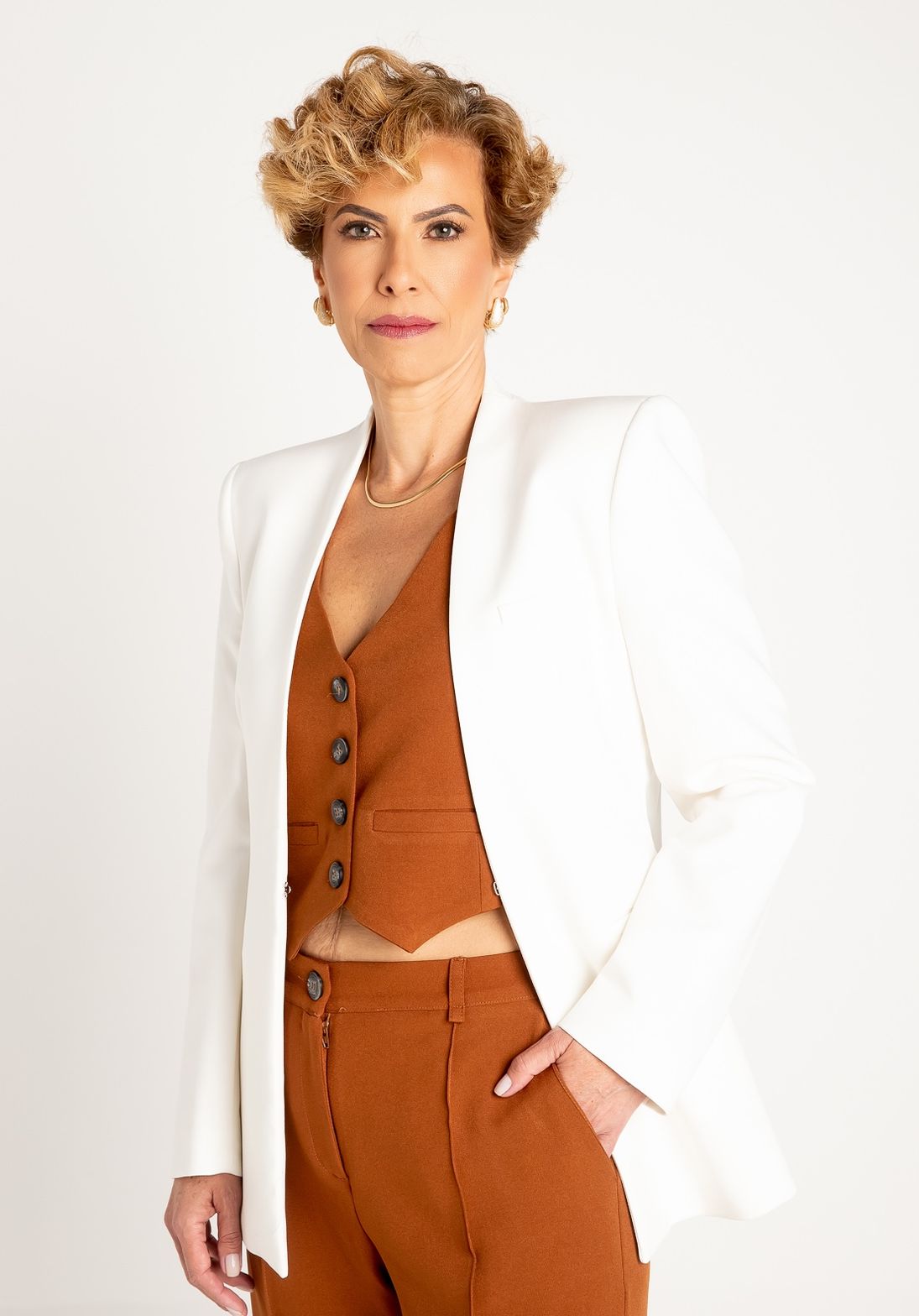 Dra. Marialva Azevedo